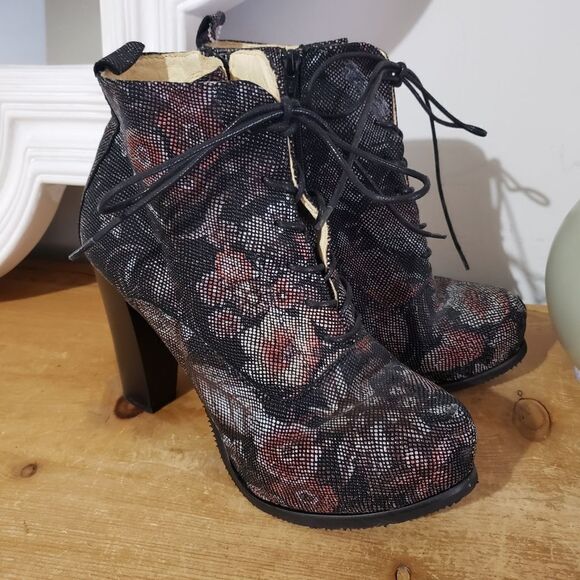 Prophecy Size US 7.5 EU 38 Floral Pattern Lace Up Side Zipper Ankle Boots Bootie - Picture 2 of 10